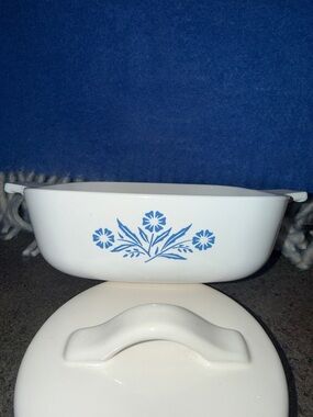 CORNINGWARE:.blue cornflower 
P.18 
4 CUP
MÃDE IN CANADA
FOR RANGE
MICROWAVE